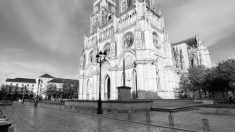 **Agence de Communication à Orléans : Boostez Votre Marque avec Atmédia & Partner's, Experts en Stratégie 360°**