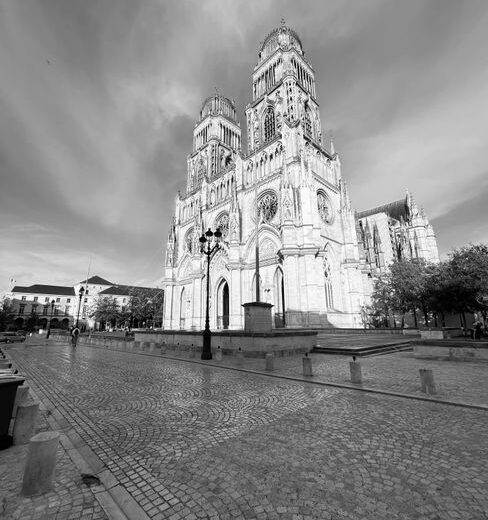 **Agence de Communication à Orléans : Boostez Votre Marque avec Atmédia & Partner's, Experts en Stratégie 360°**